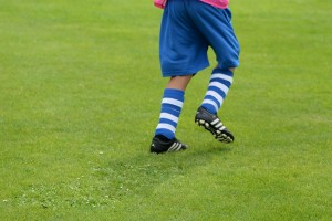 voetbalwedstrijd ouders kijken