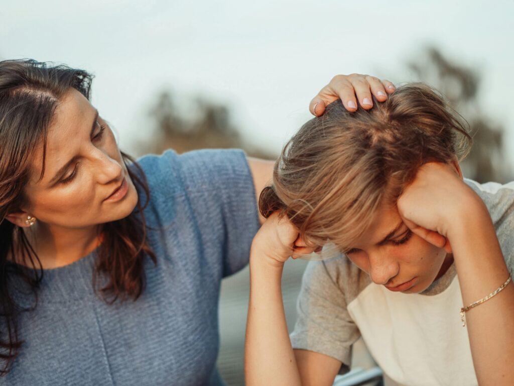 moeder zoon gedrag corrigeren